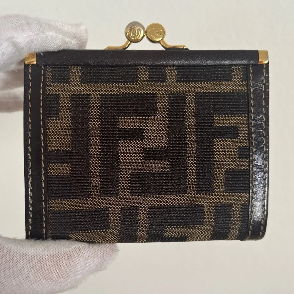 Vintage Fendi Kisslock Card Holder Wallet Rare EUC Italy